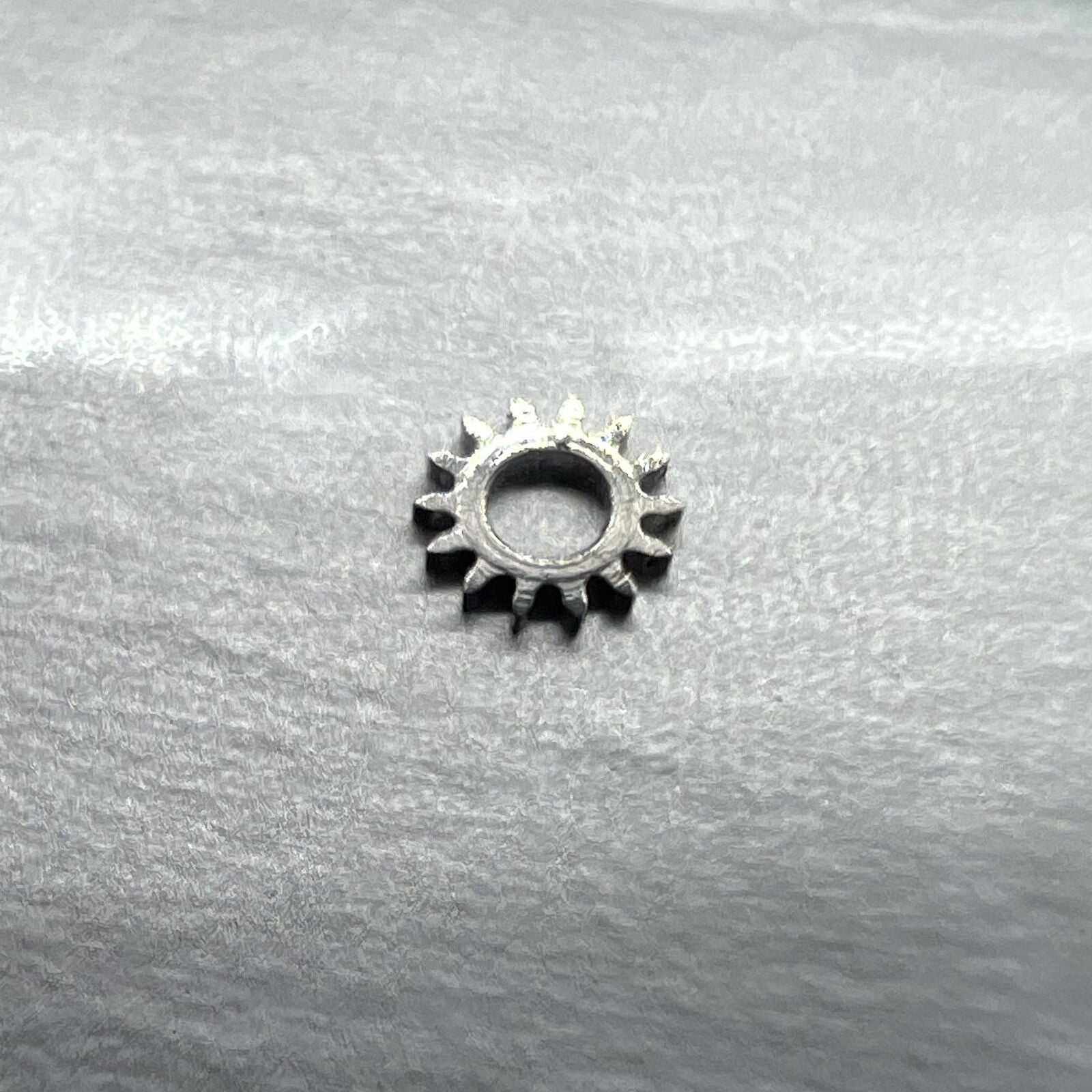 Ref.516 intermediate crown wheel for ETA 2892 movement, precision spare part, essential for watch repair and maintenance