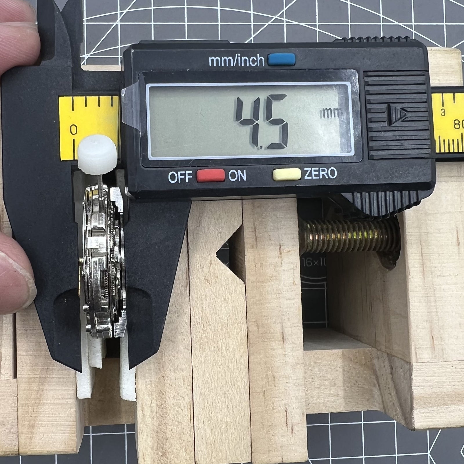 Multifunktionales Shanghai 7751 Automatikwerk mit Mondphasenanzeige und edlem Zubeh�r