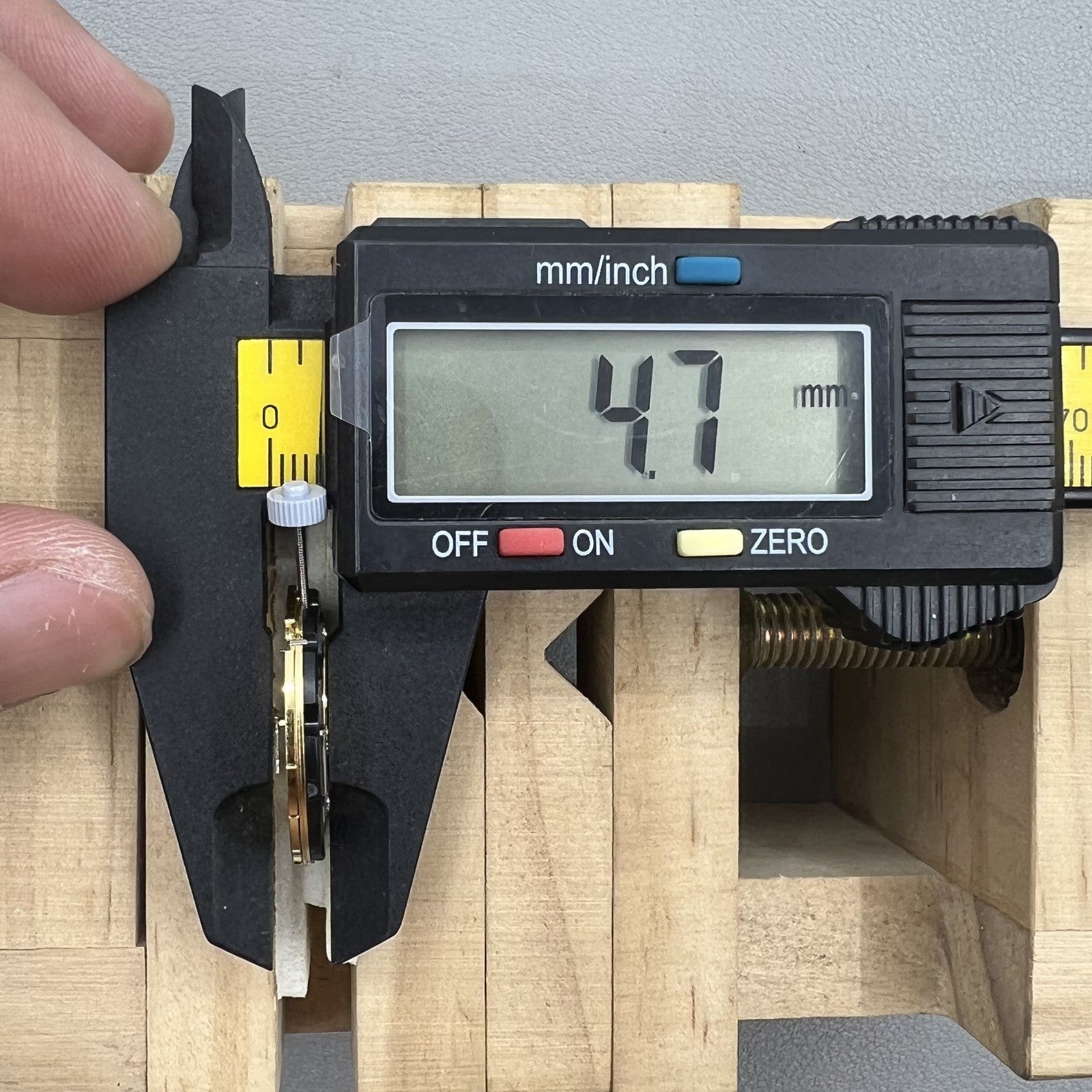 Ronda 706.1 Swiss quartz watch movement with precise timekeeping for watch accessories by Ronda.