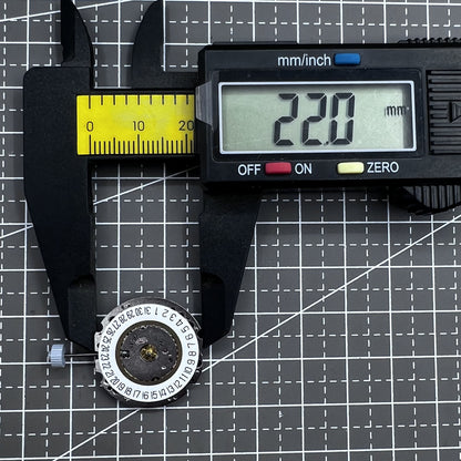 Montre suisse Ronda 705 à mouvement à quartz, date à 6 heures