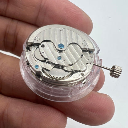 Seagull T16 watch accessory featuring automatic mechanical movement, date display at 6 o'clock, model 8205 2813.