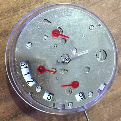 Dandong multifunctional mechanical watch movement with single calendar at 6 o'clock, ideal for repairs.