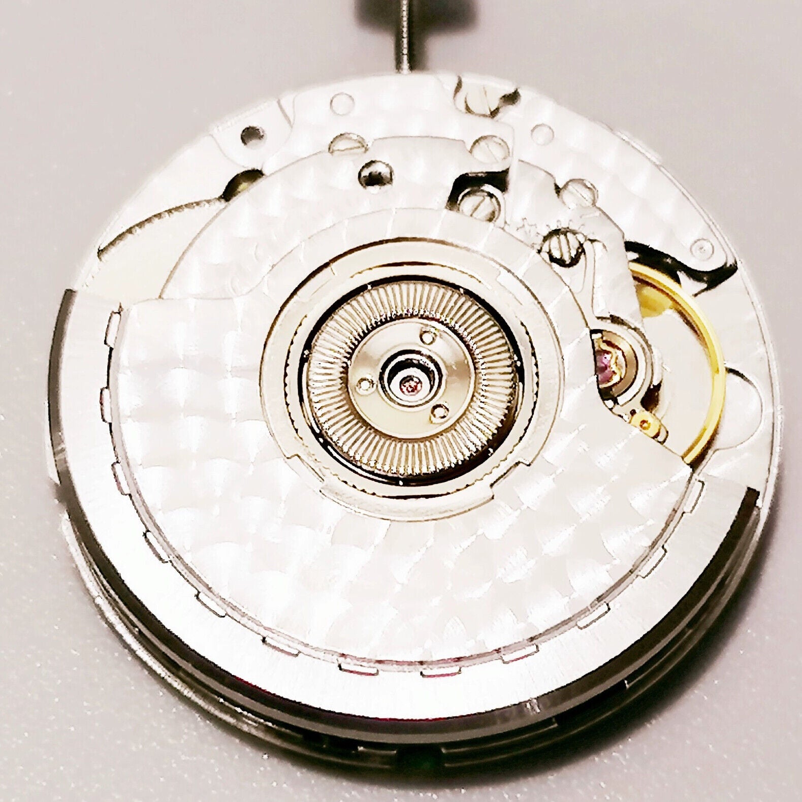 Tianjin Seagull 2892-2 watch movement featuring single calendar date at 3 o'clock, precision watch part.