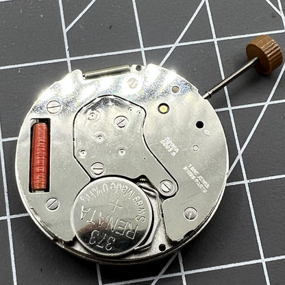 Swiss Made Ronda 6003B quartz movement with date window at 12 o'clock for accurate watch accessories.