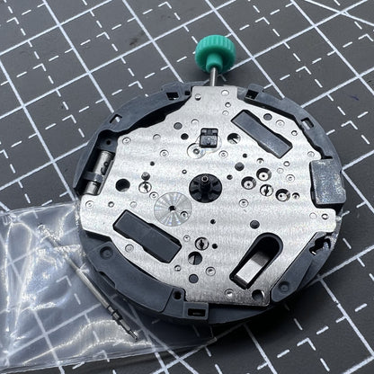 Miyota OS70 multifunctional quartz watch movement, no calendar, used condition, precise timekeeping accessory.