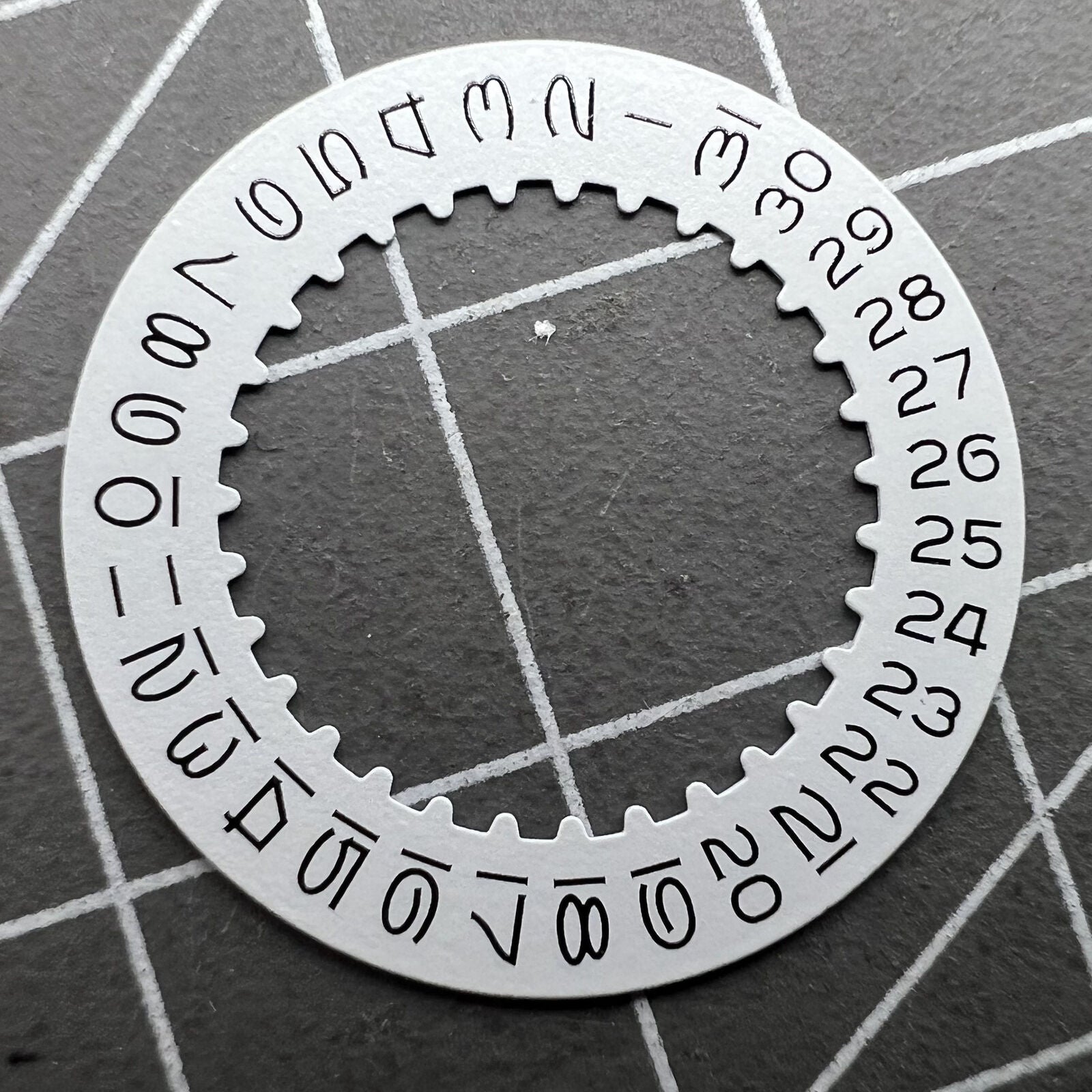 Vintage numeral font white date disk wheel for RLX 3135 watch movement, precise fit for replacement.