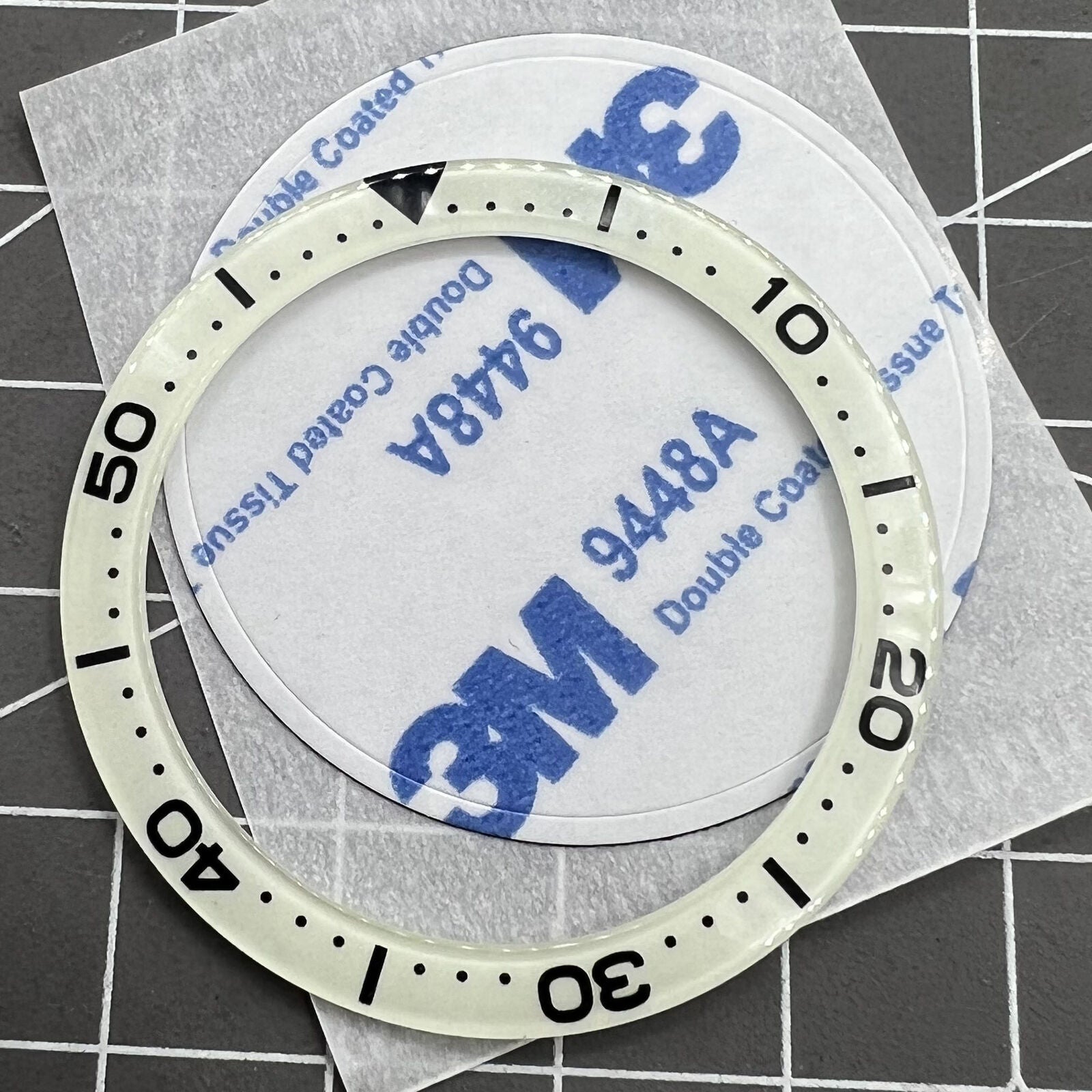 C3/BGW9 green lume diving watch bezel insert, 40.3/32.8mm, durable and precise for water sports.