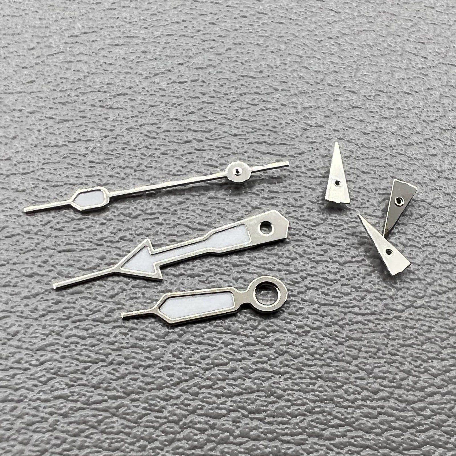 Set of 2 green lume arrow-shaped watch hands with silver trim for Miyota OS10, OS20, OS60, OS80 models.