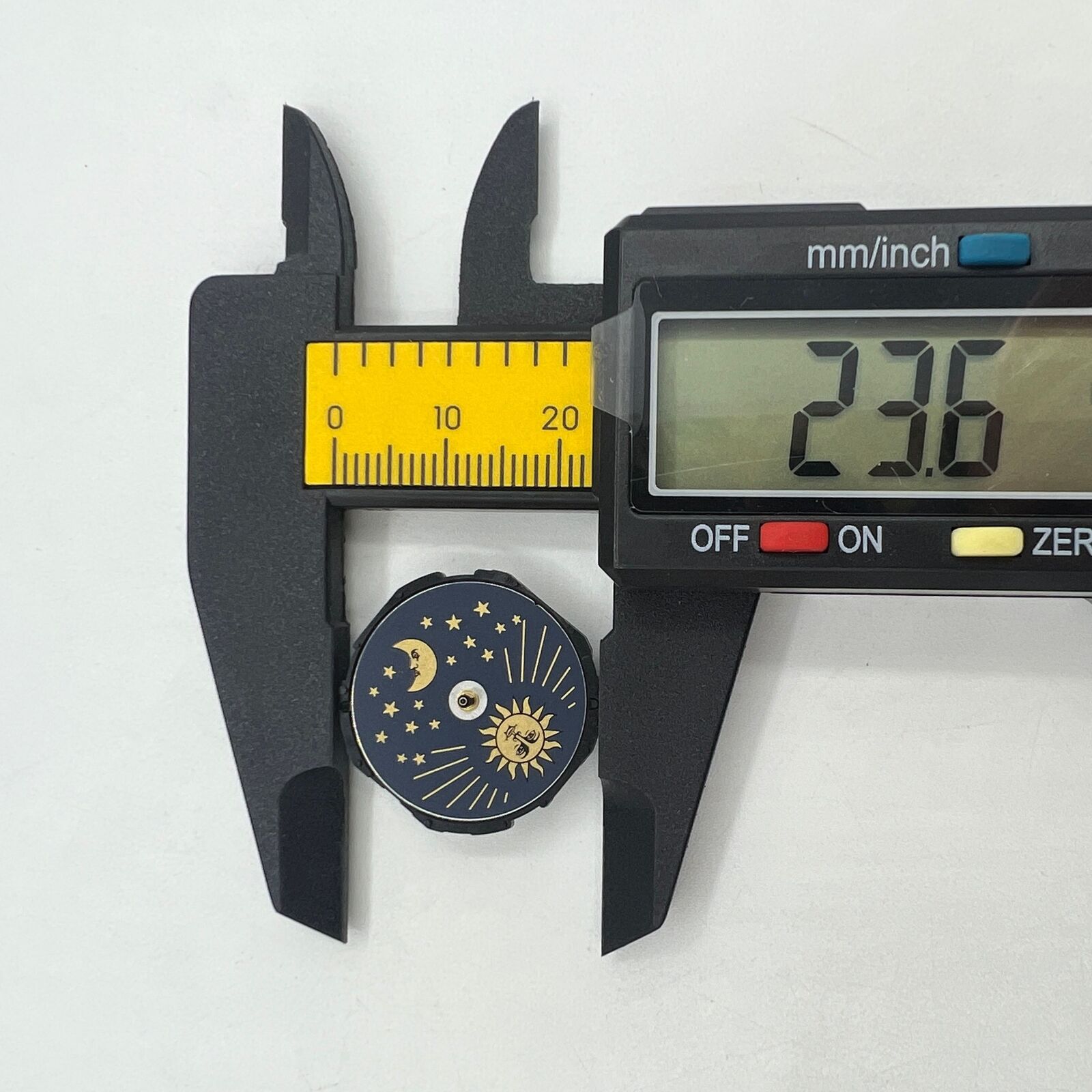 Japan Made Hattori Epson TMI PC39 quartz watch movement, precise timekeeping for accessories.
