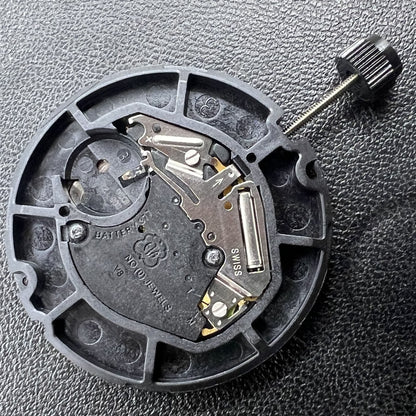 ETA 805.112 Quarzuhrwerk Schweizer 3 Zeiger Datum Position drei