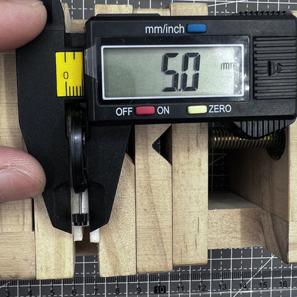 ETA 805112 Schweizer Quarzwerk 3 Zeiger Datum bei 430 Uhr