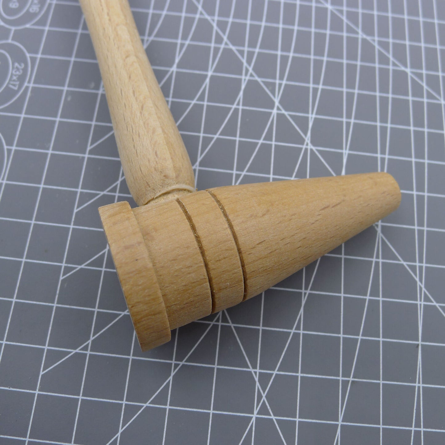 Bergeon 1447 boxwood mallet hammer for precise watch bracelet pin adjustments, Swiss precision tool