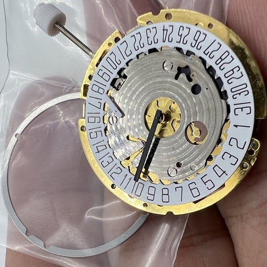 Watchmakers ISA 8176-2050 quartz movement with small second and date at 6 for watch repairs