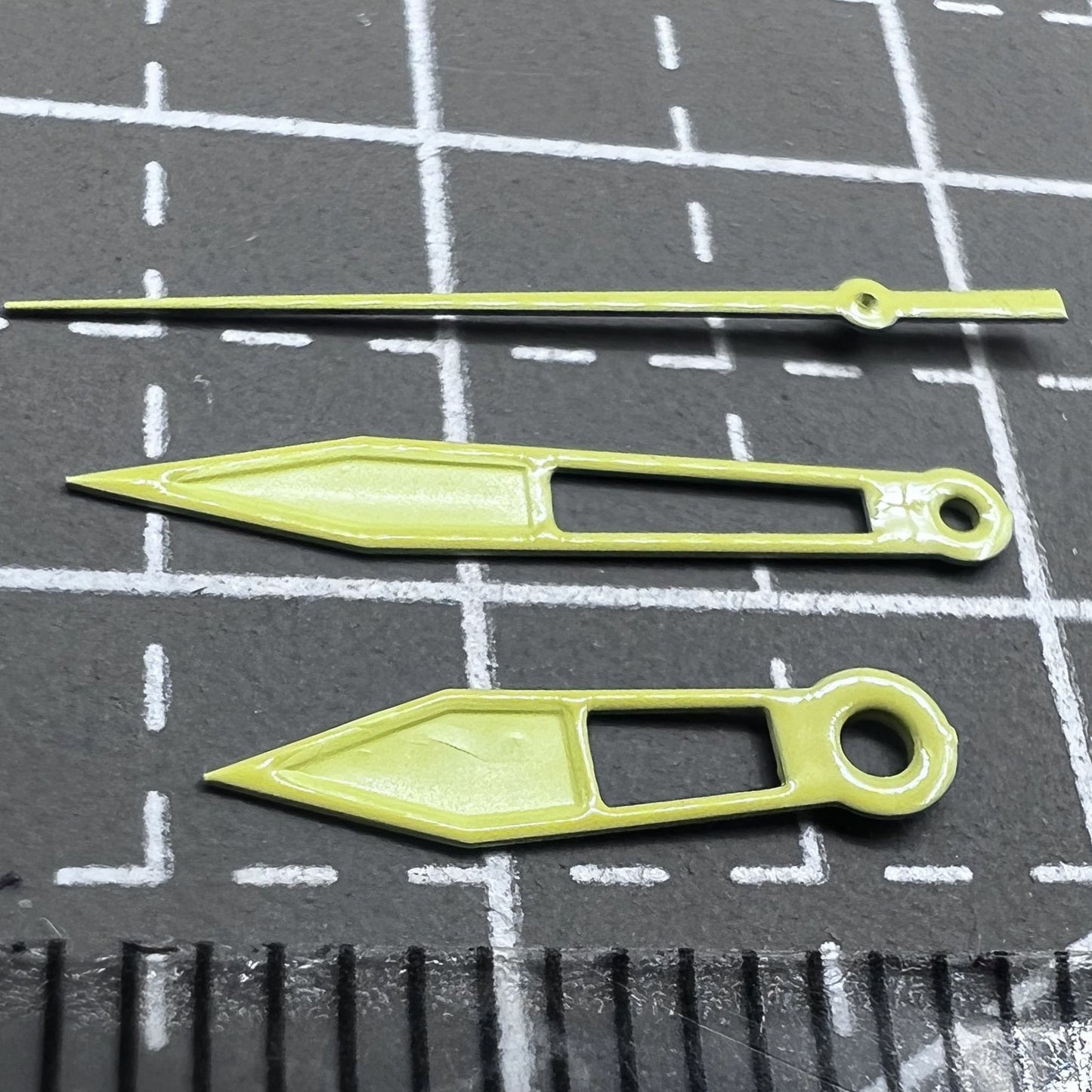 2er Pack Gelbe Zeiger mit Hohlpfeil für Miyota 2315 2035 2036 2115 2305 Uhrwerke