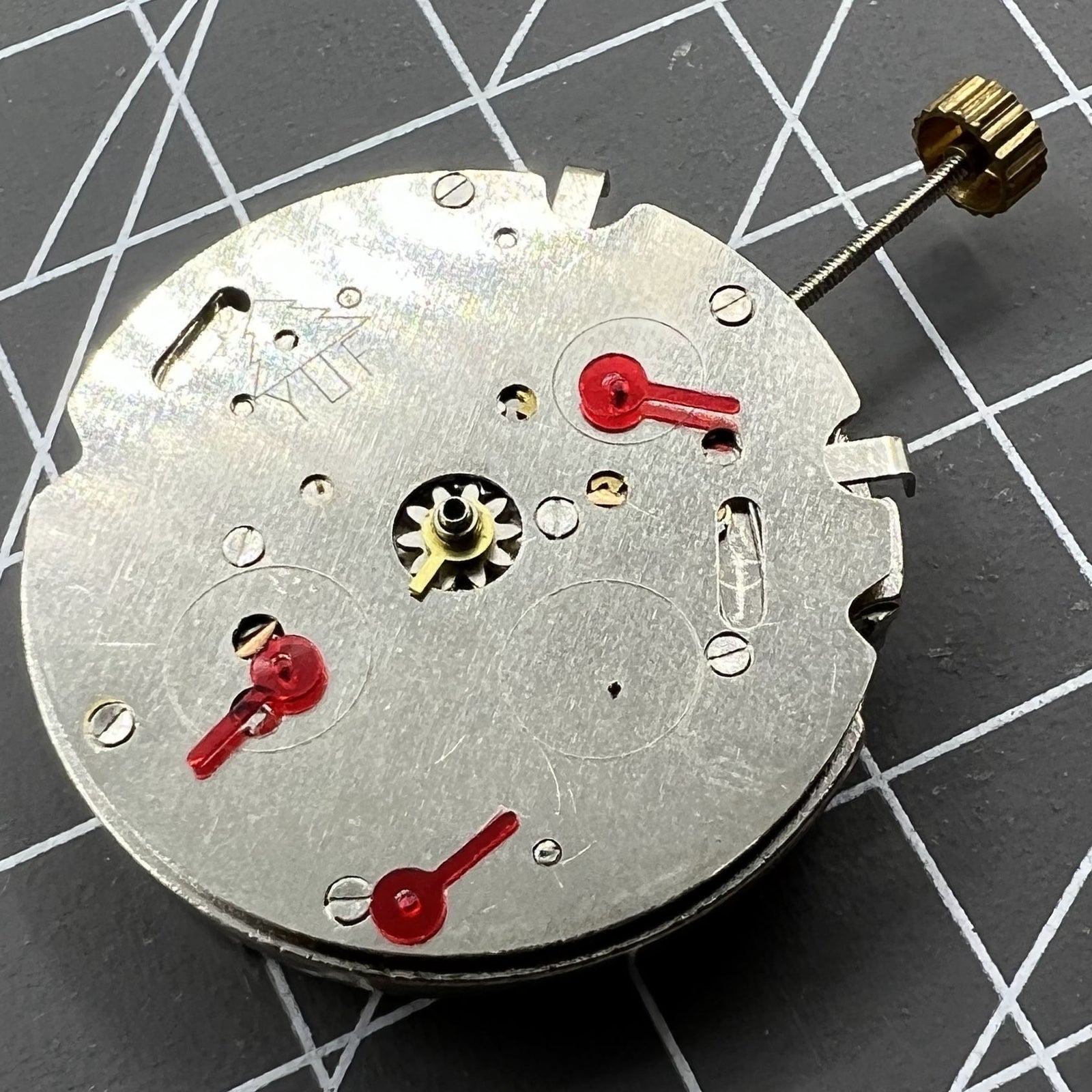 26.5mm Dandong 7120 automatic mechanical watch movement with calendar and chronograph functions for repairs.