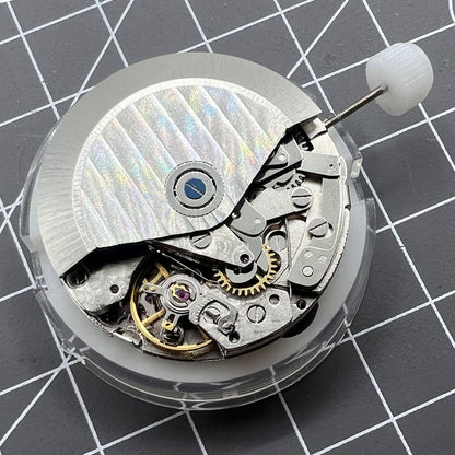 7750 Automatic watch with mechanical movement, small second at 9 o?clock, and moon phase at 6.