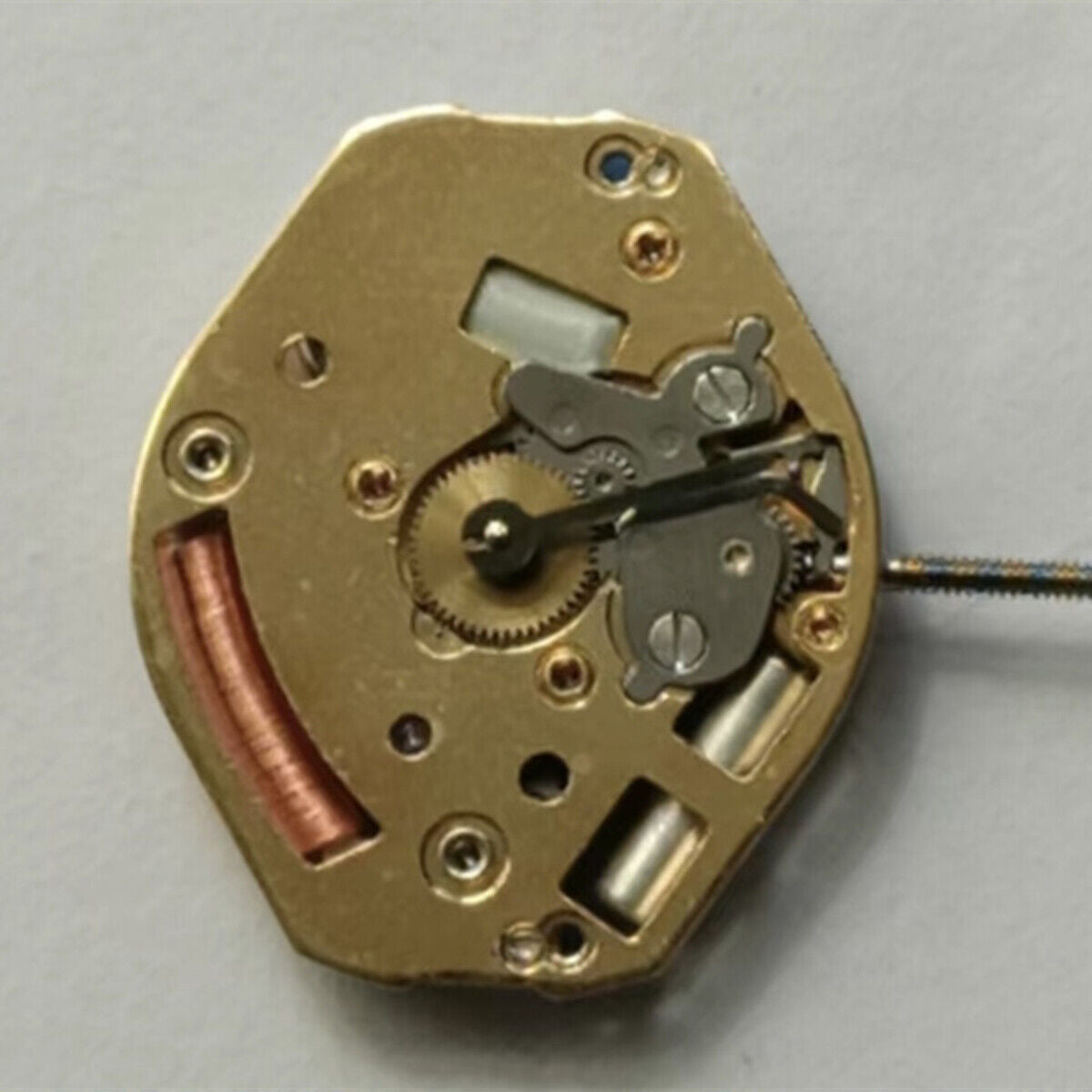 Swiss Made ISA 267 quartz watch movement, precision repair part for timepiece maintenance