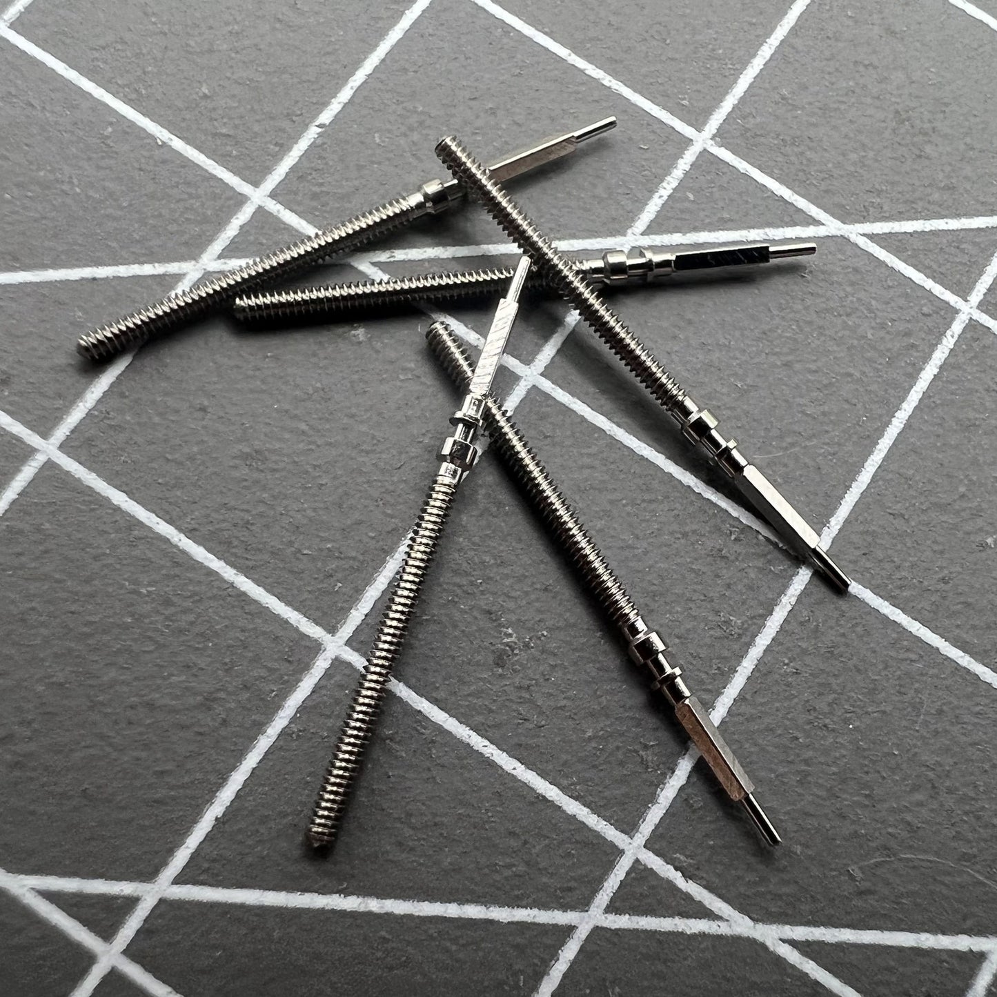 2 Uhren Aufzugswellen Ersatzteile für Omega 560 561 562 564 565 Uhrwerke