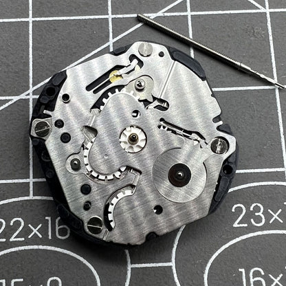 Hattori VX3LA Quartz watch with multifunctional movements and 3 eye subdials for precise timekeeping.