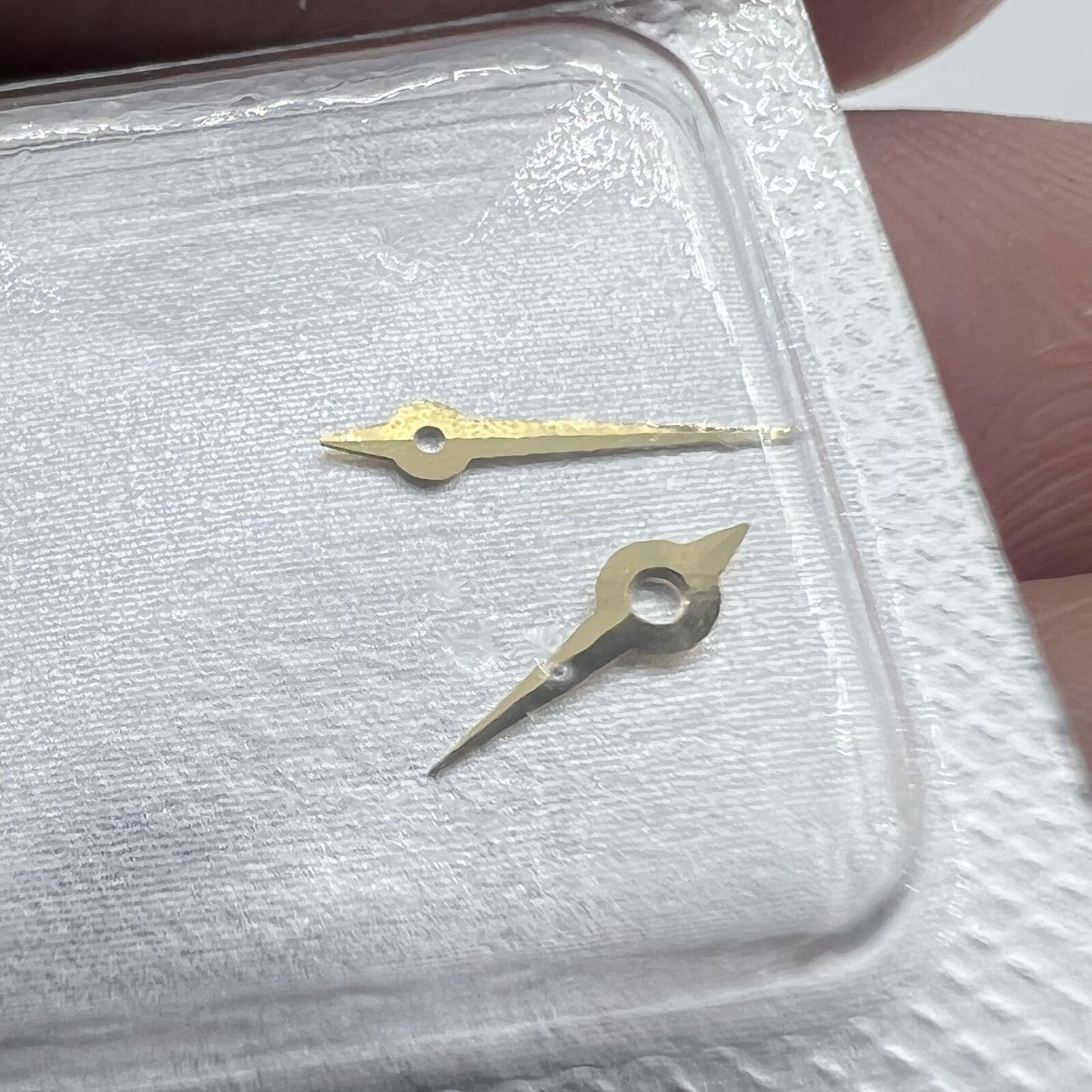 Golden hour, minute, and second watch hands set for 976.001 movement, precise and elegant design.
