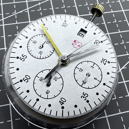 Mechanisches China 7750 Uhrwerk mit kleiner Sekunde, Datum und Stundenziffern 6, 9, 12 Uhr f�r Uhrzubeh�r.