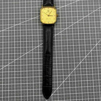 Mechanische Handaufzugsuhr von Tianjin Seagull mit 28mm achteckigem goldenen Geh�use und elegantem goldenem Zifferblatt