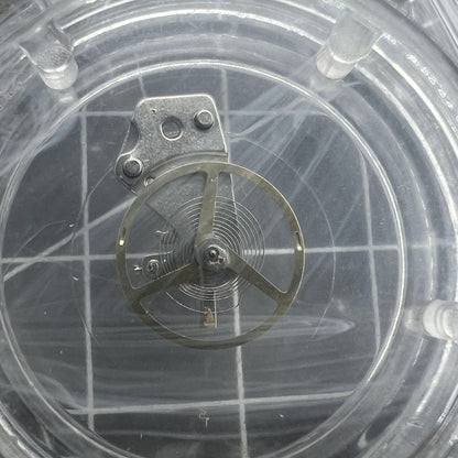 Dandong 7750 balance wheel with splint, 28800 frequency precision part for watch movement accuracy.