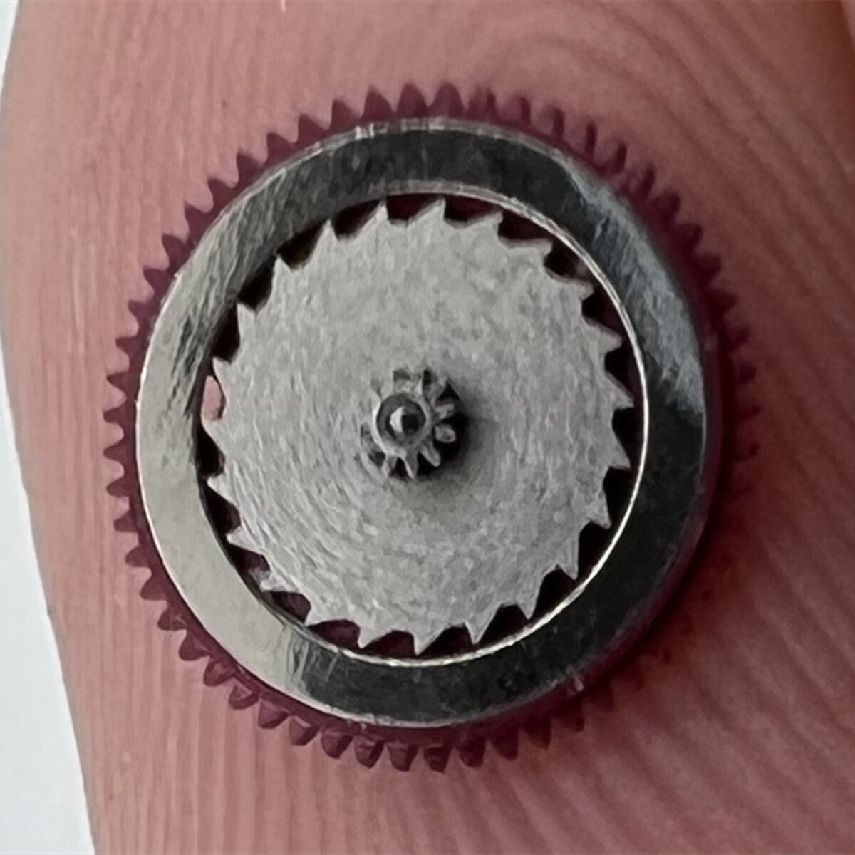 Reversing wheel replacement for RLX 3135 automatic movement, compatible with Generic brand watch accessories.