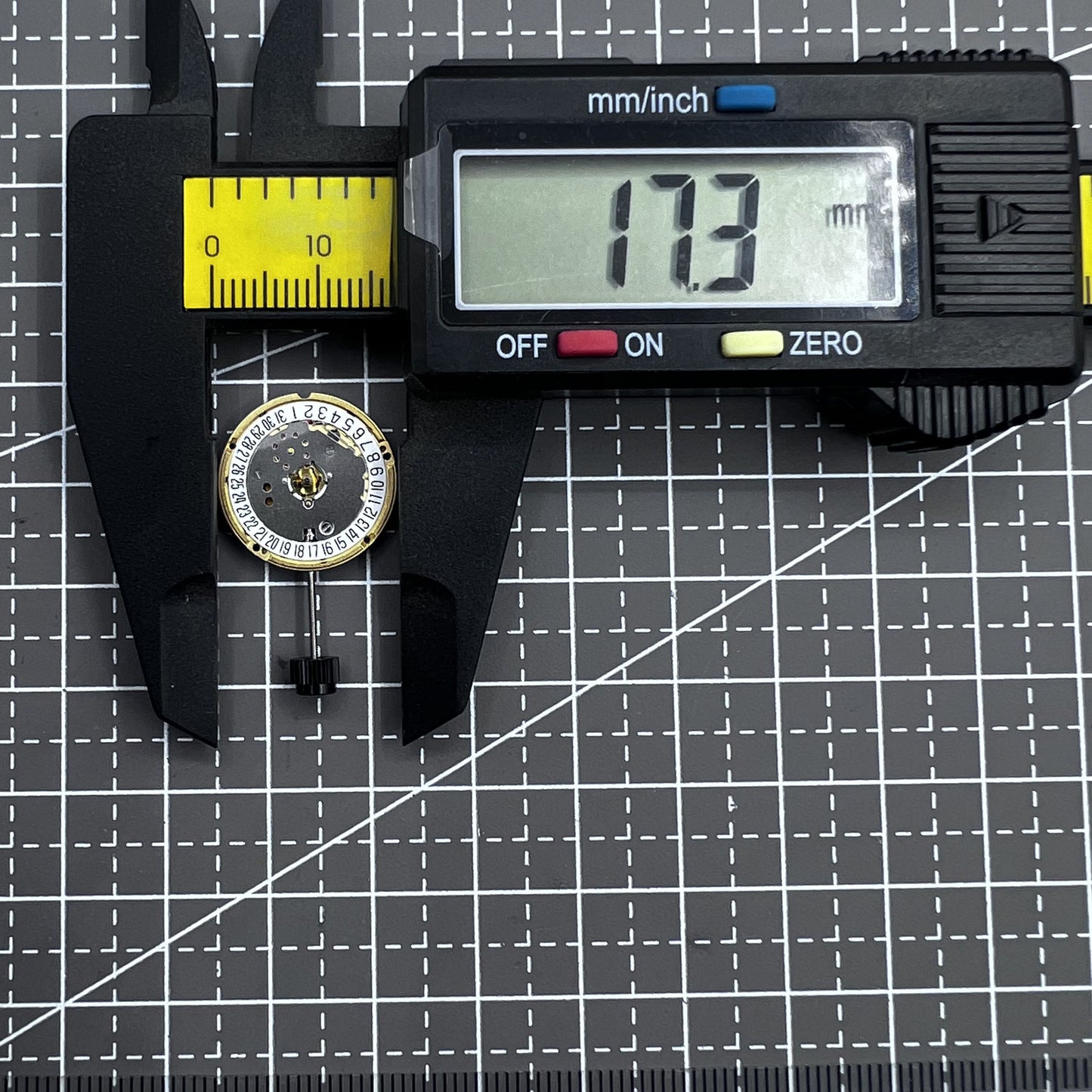 Swiss ETA F03.111 quartz watch movement with 3 hands and date at 6 o'clock, precision timekeeping.