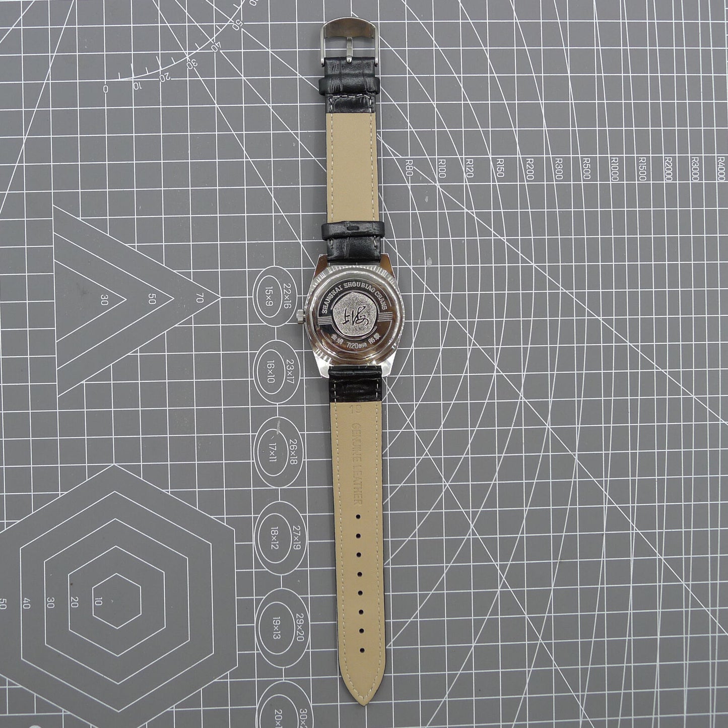 Shanghai Factory 37mm 7120 men's manual mechanical watch with shock-resistant design and classic style for everyday elegance.