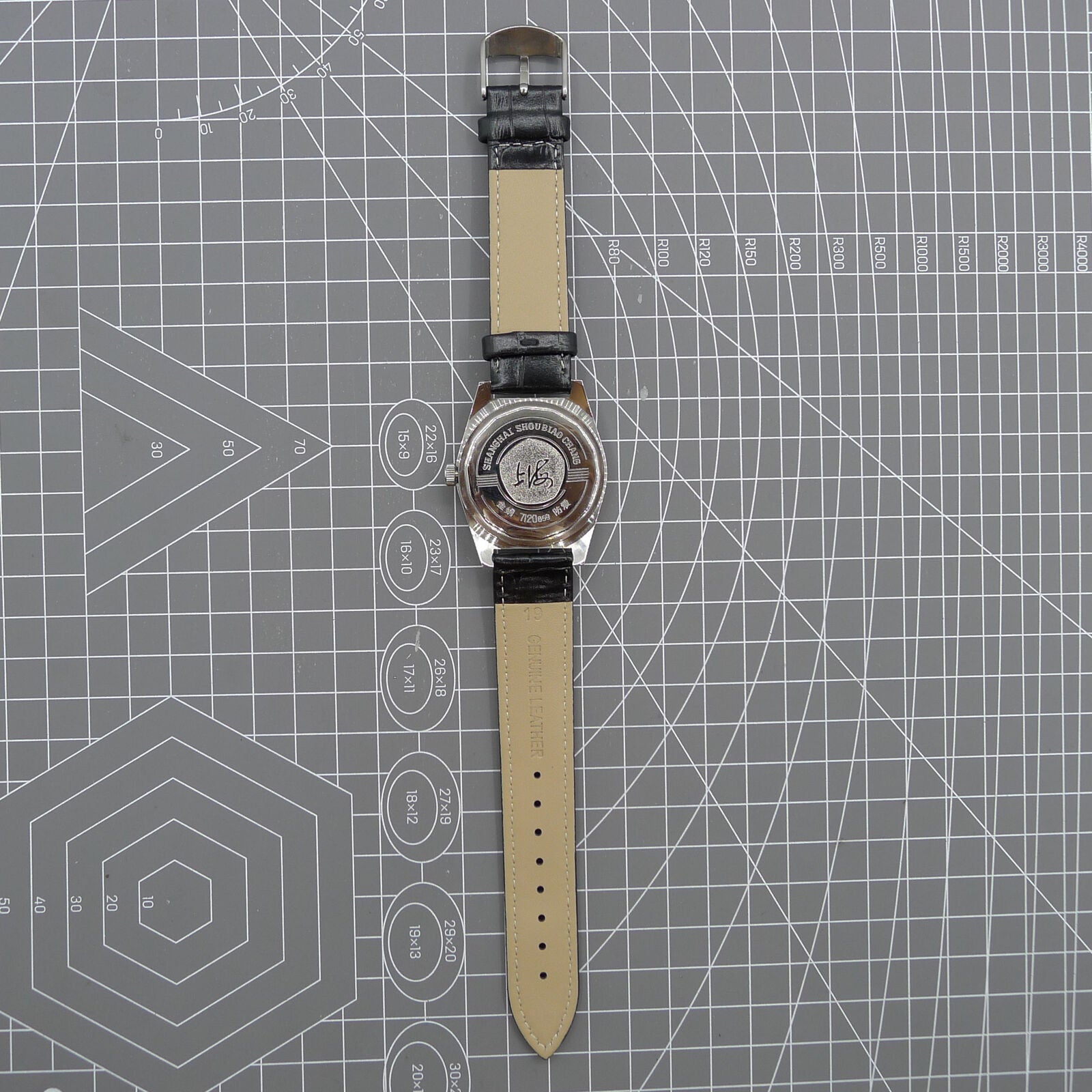 Shanghai Factory 37mm 7120 men's manual mechanical watch with shock-resistant design and classic style for everyday elegance.