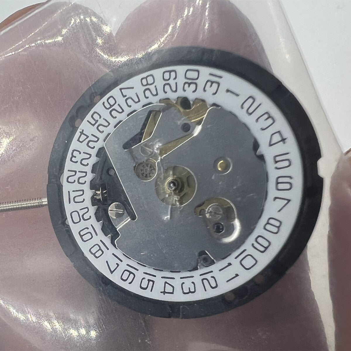 ISA 338 quartz watch movement replacement part, compatible with J328/103 models, for precise repairs.