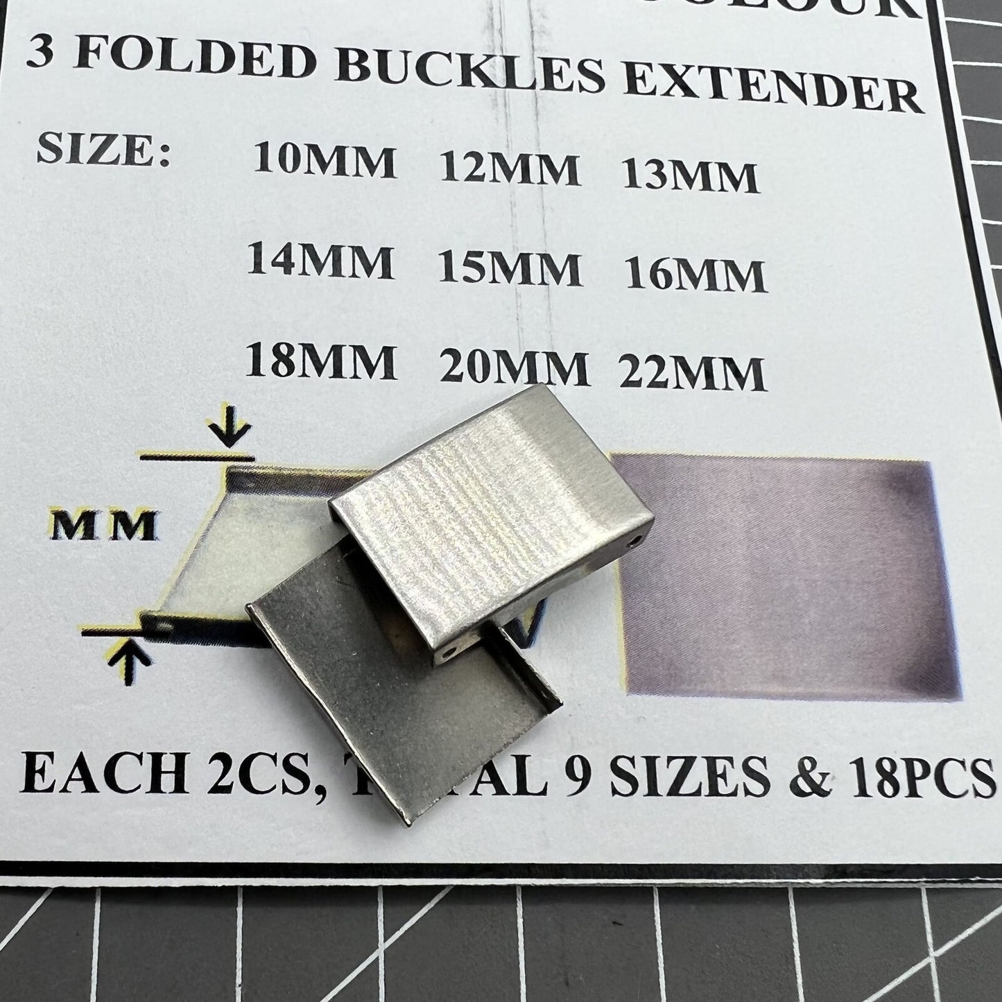 Silver 3-fold watch strap buckles extenders, 18 pieces in 9 sizes for versatile watch accessories.