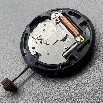 Ronda 515.D Swiss quartz movement with date and day display for precise timekeeping.