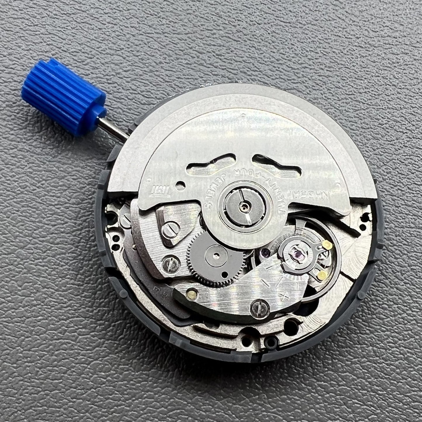 Seiko NH35 Automatik Uhr mit schwarzem Zifferblatt und Datumsanzeige, Krone bei 3:8 Uhr