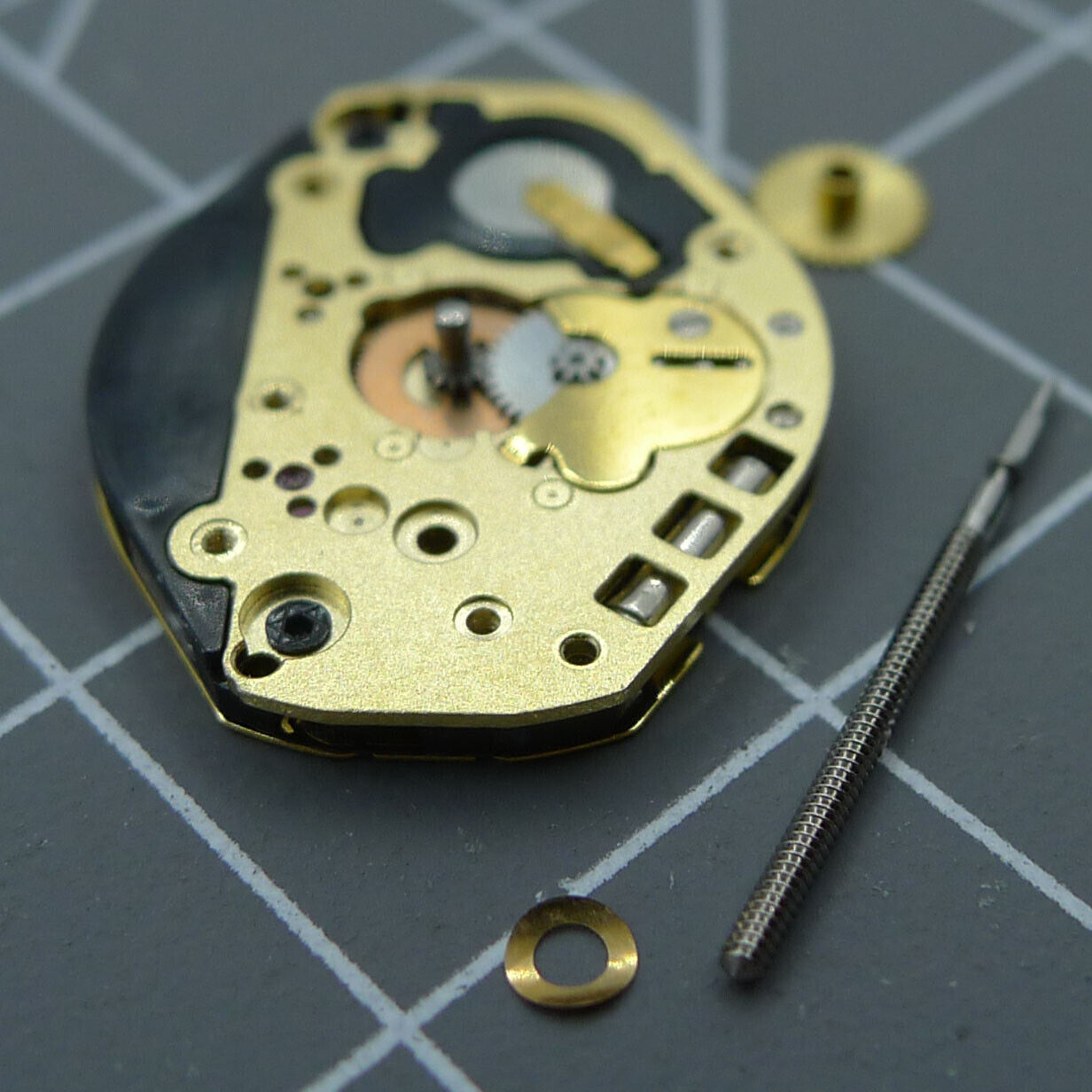 Swiss Made Ronda 1062 quartz movement with 2 hands, precise and reliable for watch accessory upgrades.