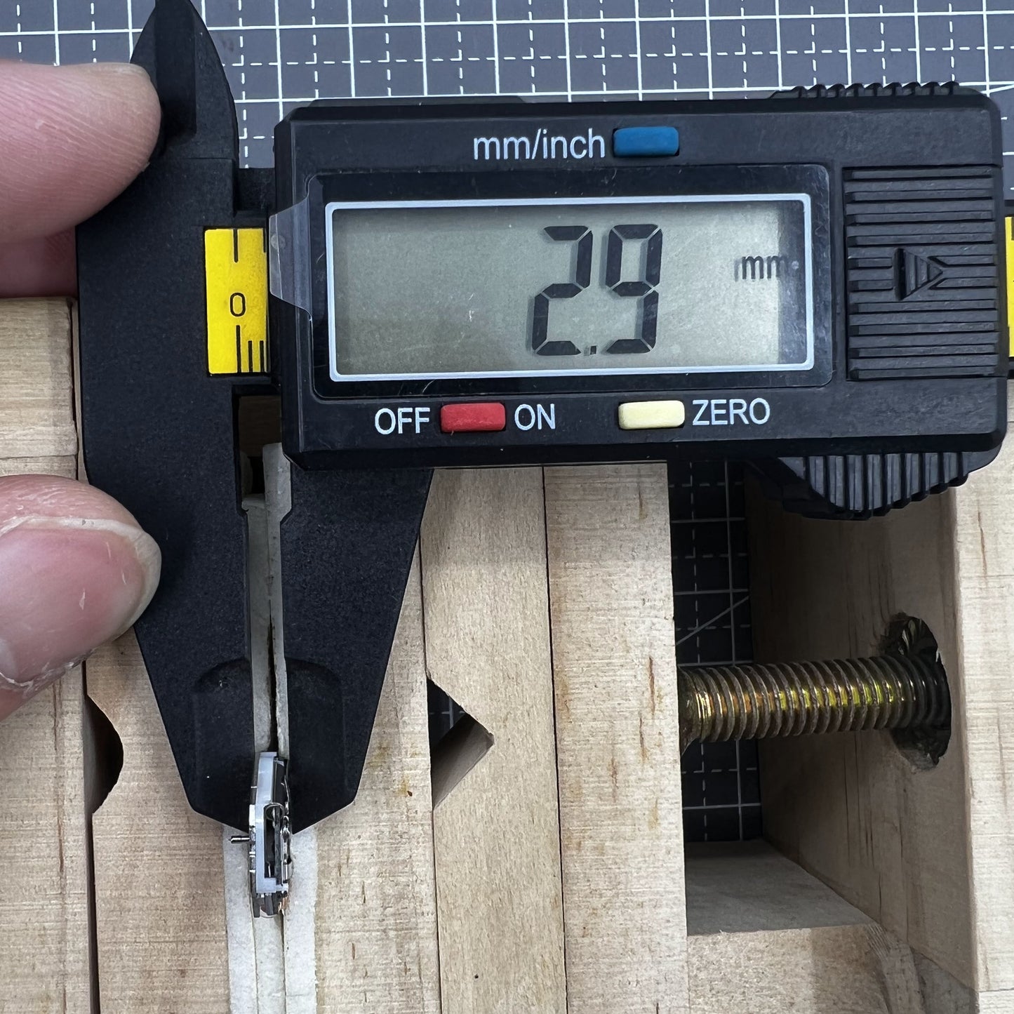 2 Stück Miyota 2033 Quarz Uhrwerk mit hohem Pinion H5 und Uhrenwelle