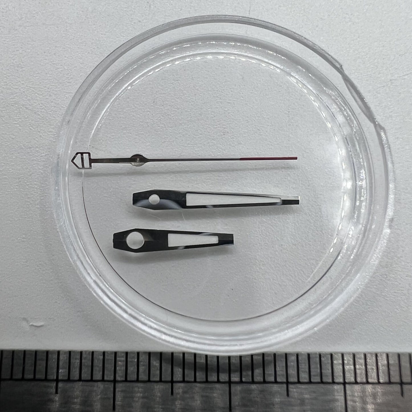 Silver trim green luminous watch hands, 9x13.5x15mm, compatible with SW200 ETA2824 ETA2836 movements.