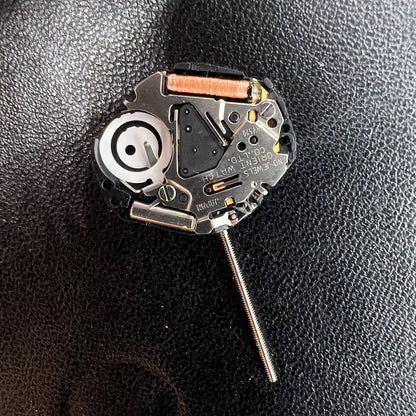 Orient HY520 quartz watch movement with 3-hand function, no jewels or calendar, for precise timekeeping.