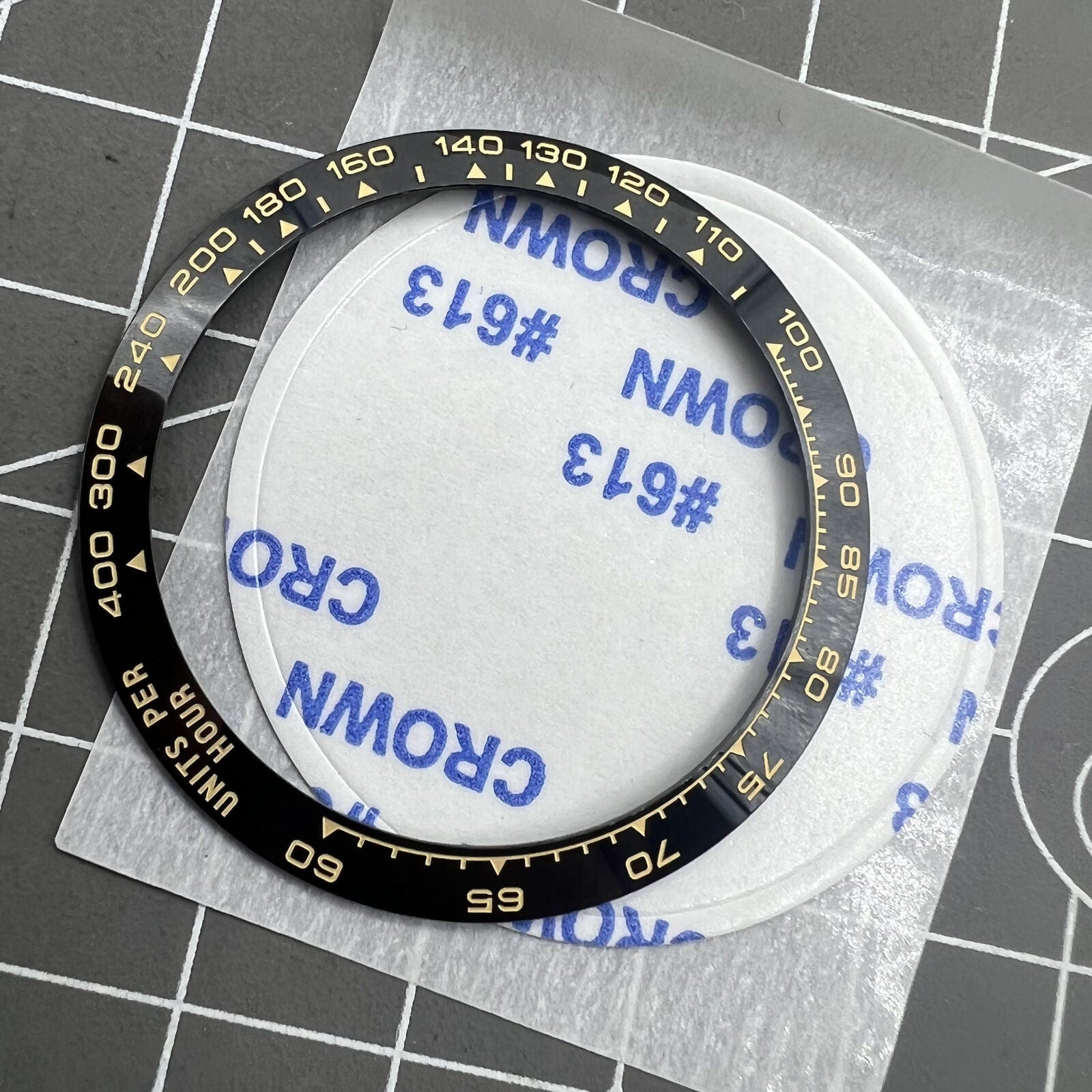 Ceramic slope black bezel with golden font for Daytona watch, 37.65x30.7mm.