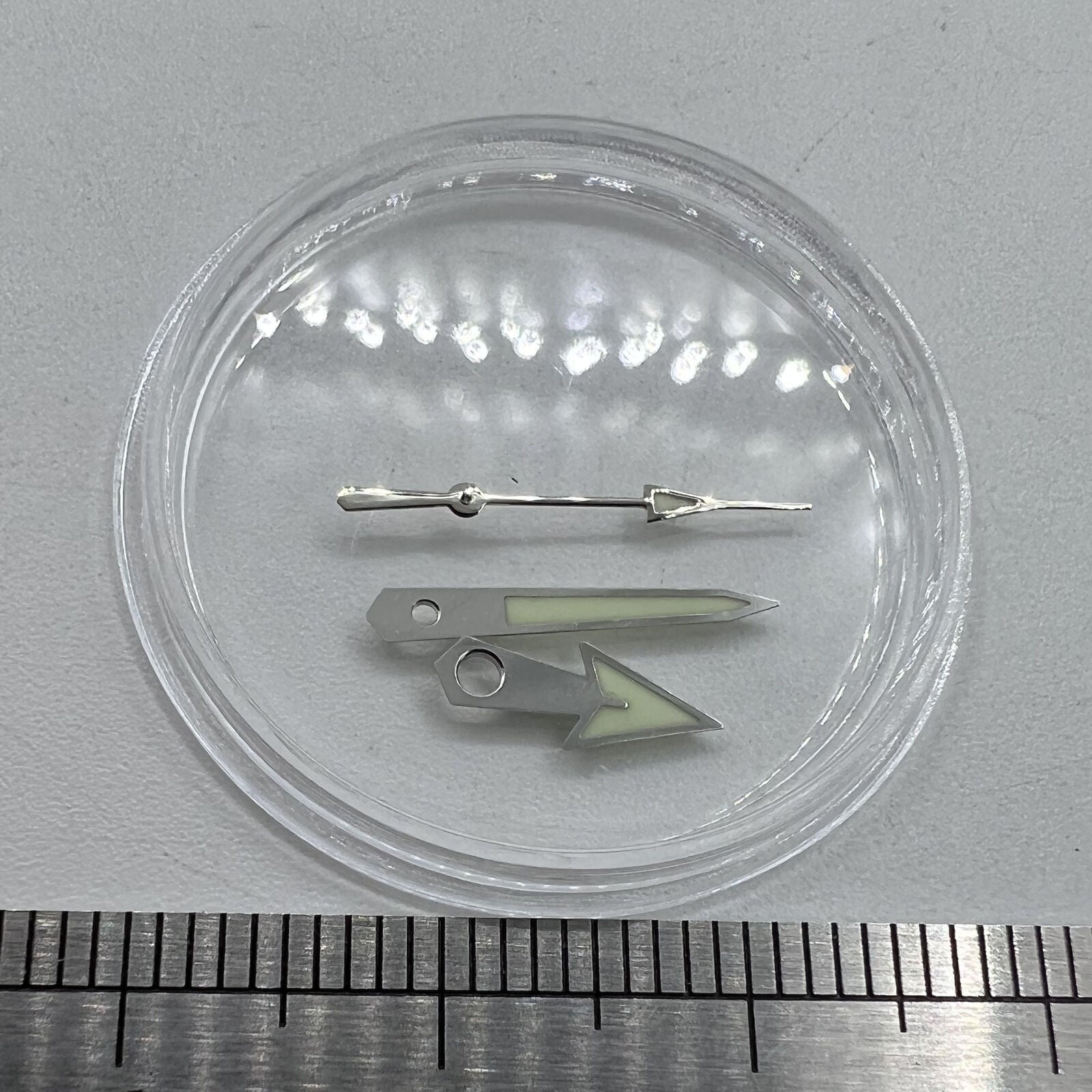 Green luminescent arrow watch hands with silver trim, 12mm, for Miyota NH35/NH36/NH38 movements.