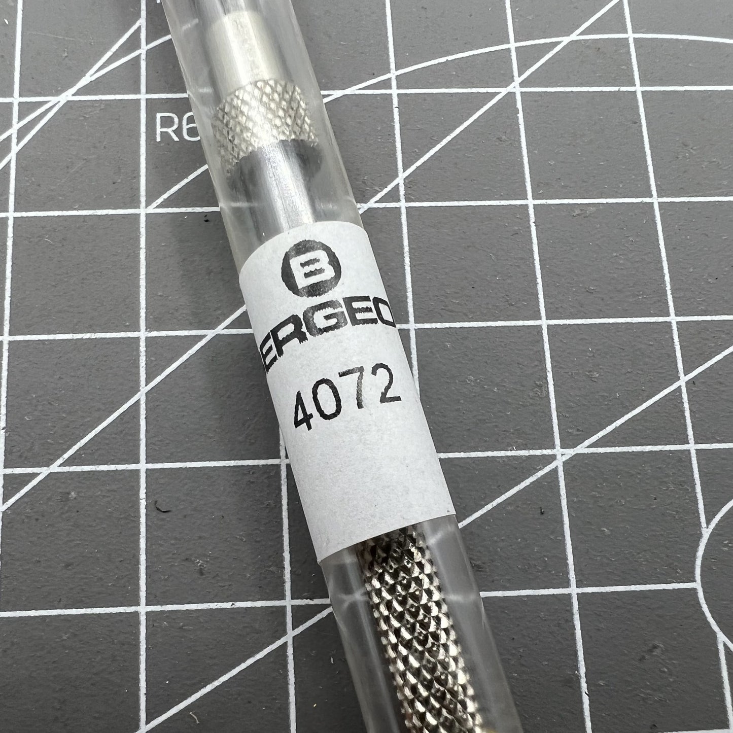 Swiss Bergeon 4072 Stiftschraubstock zum Halten von Spiralfedern 105 mm