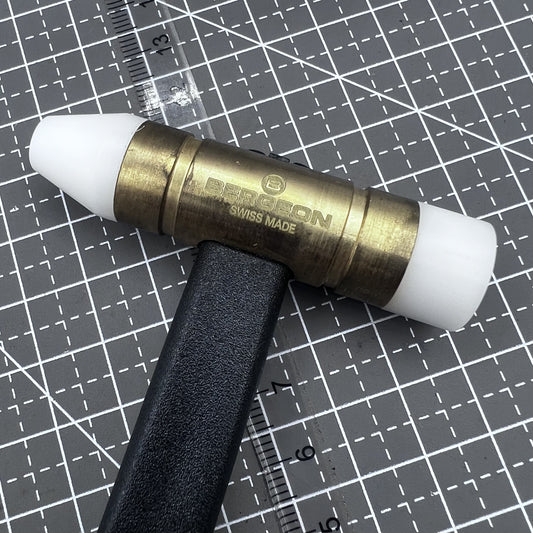Bergeon Swiss Hammer mit austauschbaren Spitzen Kunststoffgriff Modell 30516
