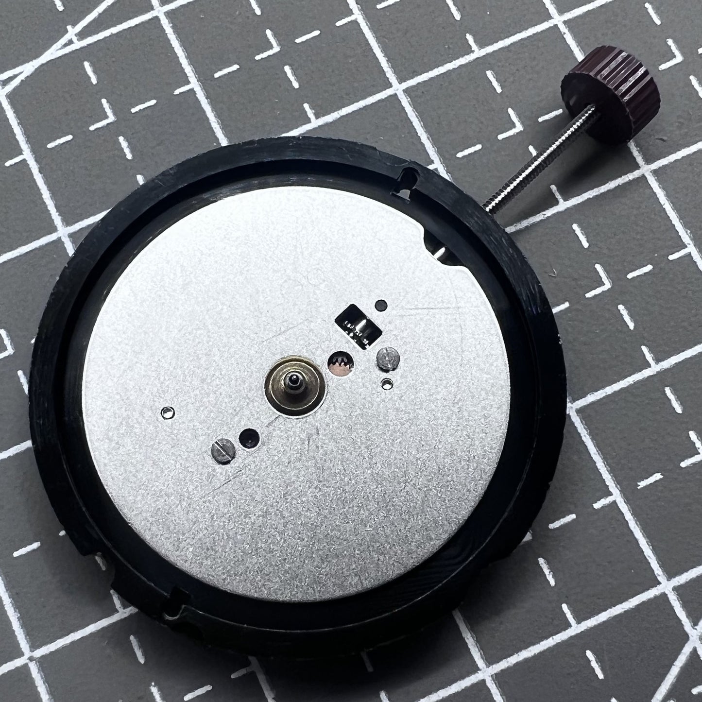 Ronda 513 Swiss quartz movement watch mechanism for precise timekeeping by Ronda.