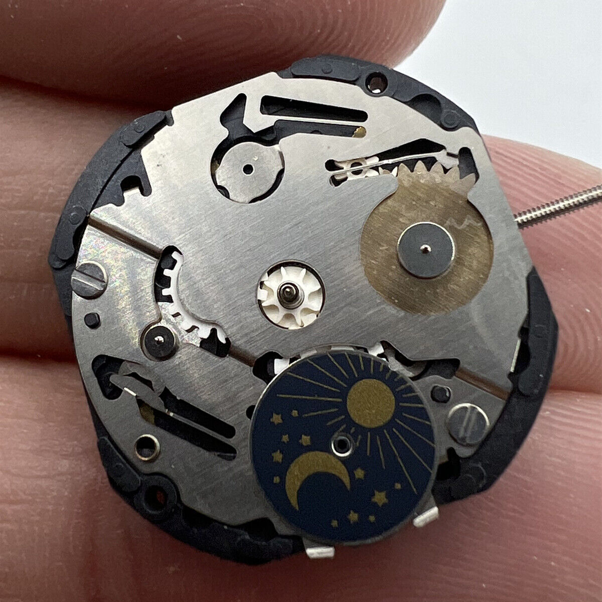 Hattori Epson VX3H quartz watch movement for precise timekeeping, Japan made craftsmanship.