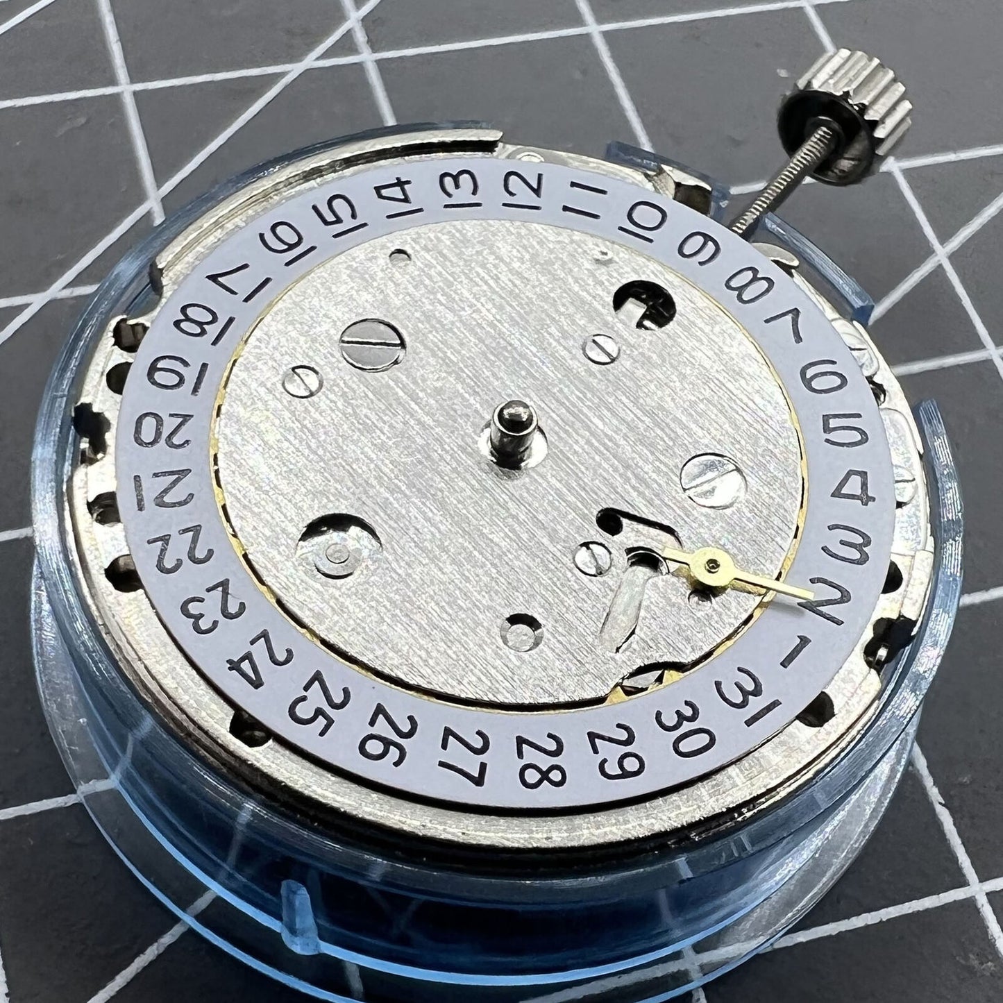 Tianjin Seagull T17 ST1731 watch movement with 2 hands, small second, and single calendar feature.