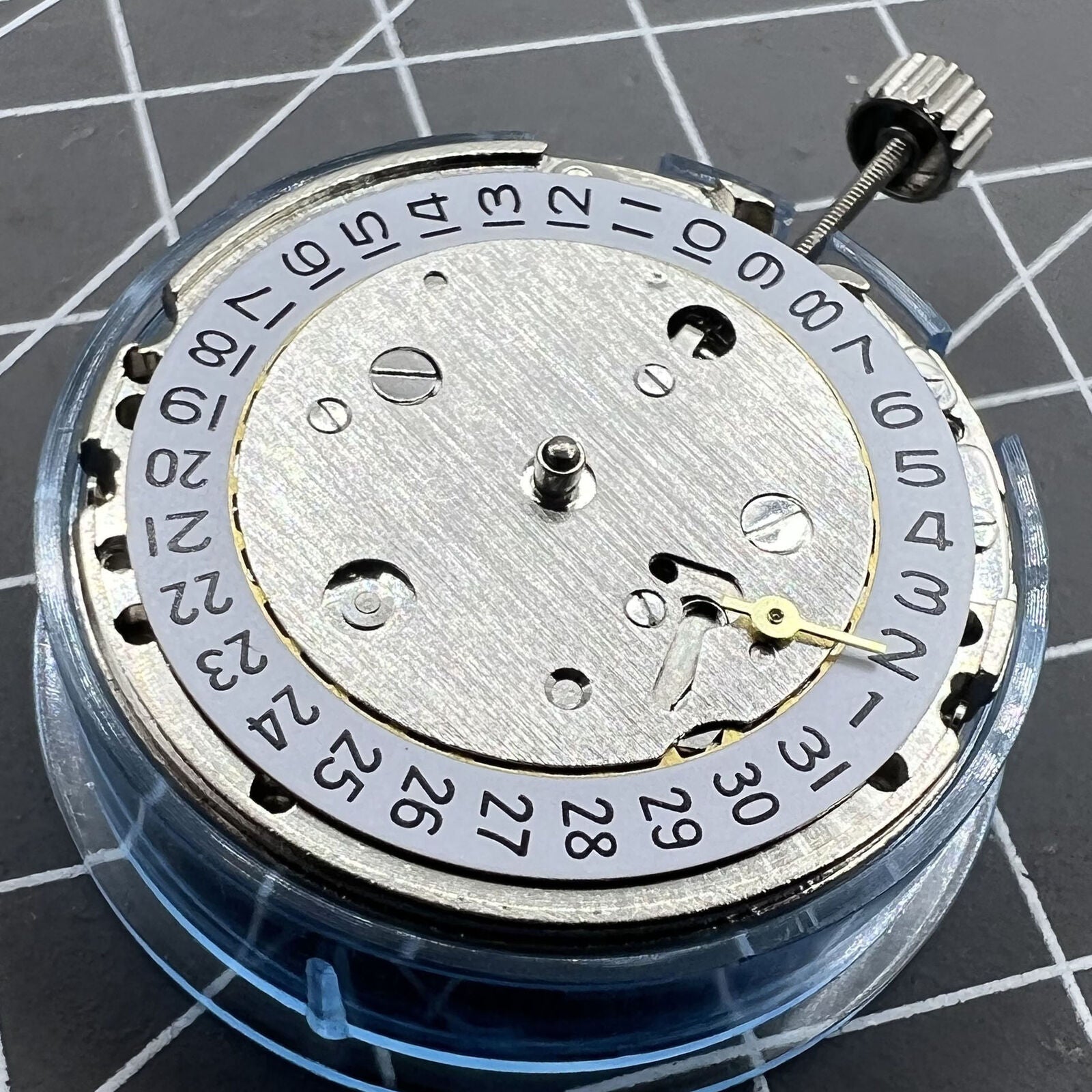 Tianjin Seagull T17 ST1731 watch movement with 2 hands, small second, and single calendar feature.