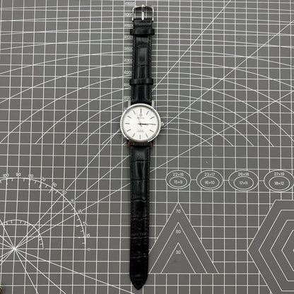 China Baihua 37mm manual mechanical watch with silver dial, 19 jewels, shock-resistant design for durability.