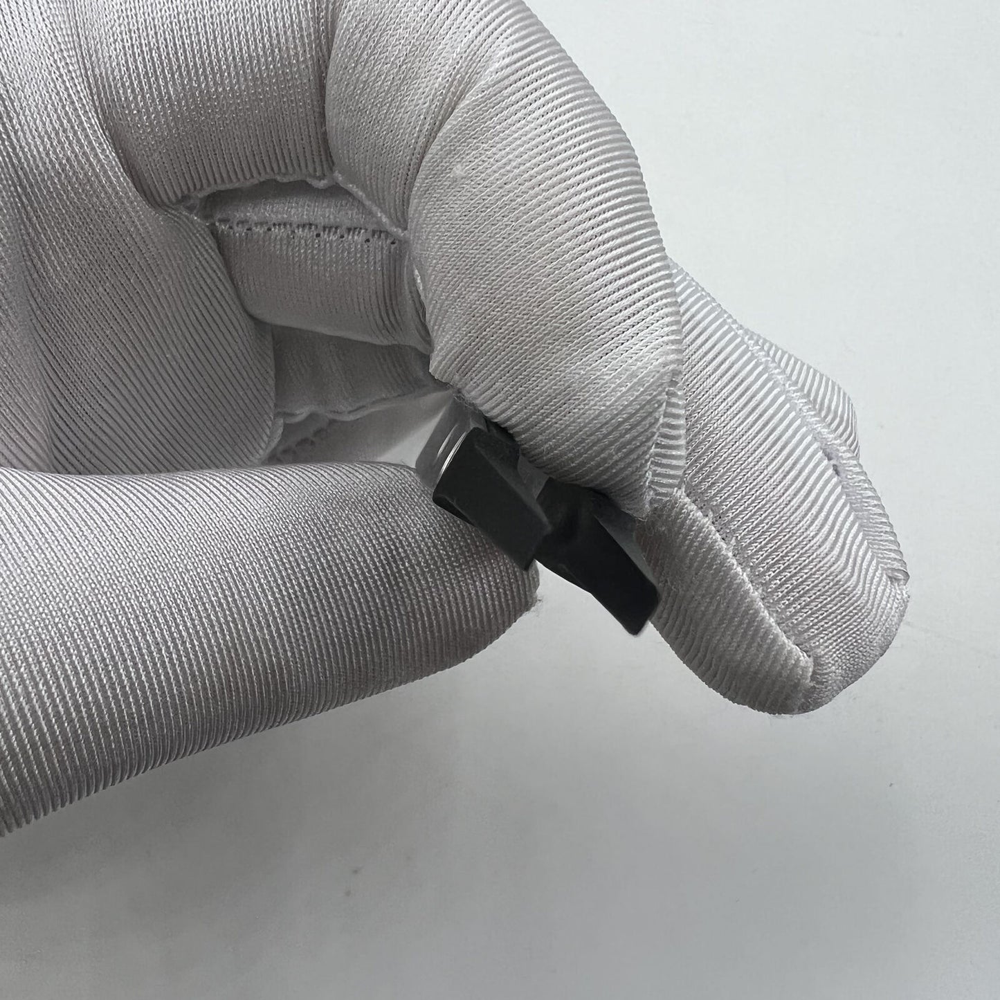 Horotec Swiss Made MSA12.711 carbon fibre tweezers with hard flat tips for precise watch accessory handling.