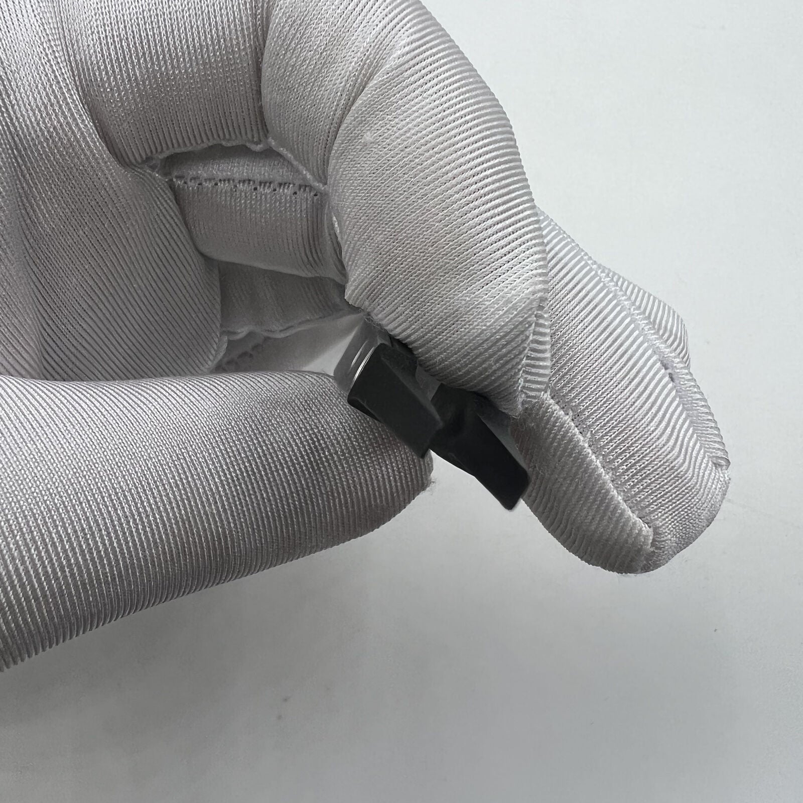 Horotec Swiss Made MSA12.711 carbon fibre tweezers with hard flat tips for precise watch accessory handling.